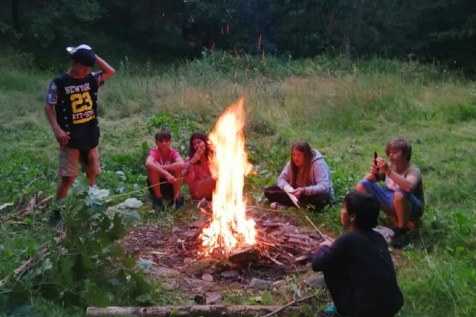 Nocleh pod širákem